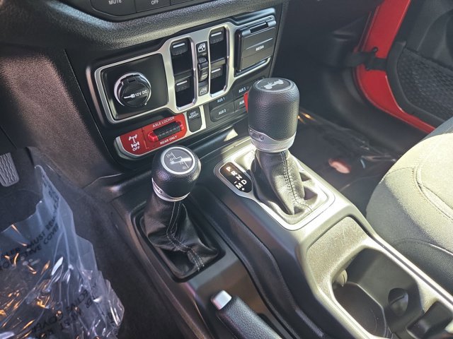 Used 2025 Jeep Wrangler Unlimited Sport AWD/4WD image 12
