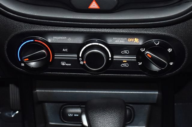Used 2025 Kia Soul LX w/ LX Technology Package FWD image 30