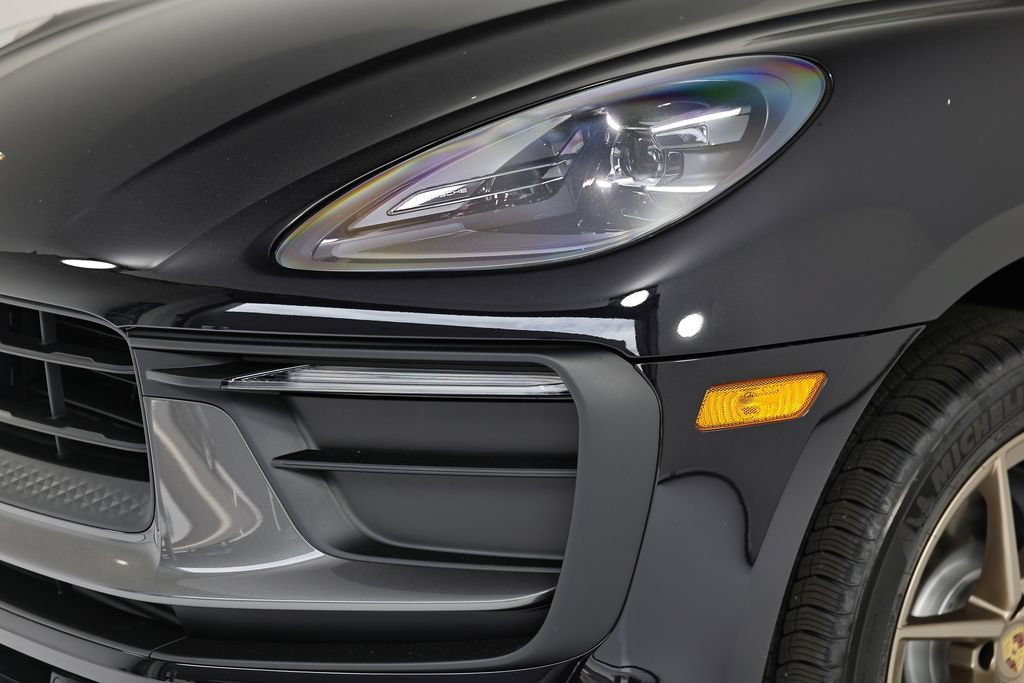 New 2026 Porsche Macan Turbo AWD/4WD image 11