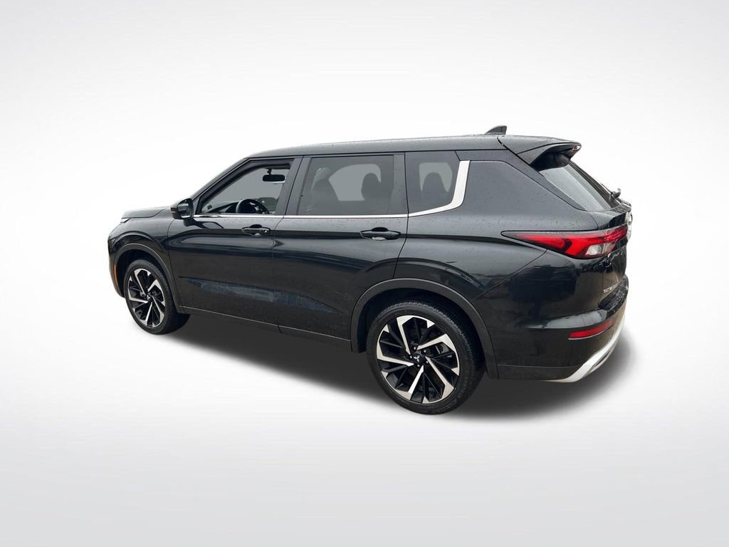 Used 2024 Mitsubishi Outlander SE image 50