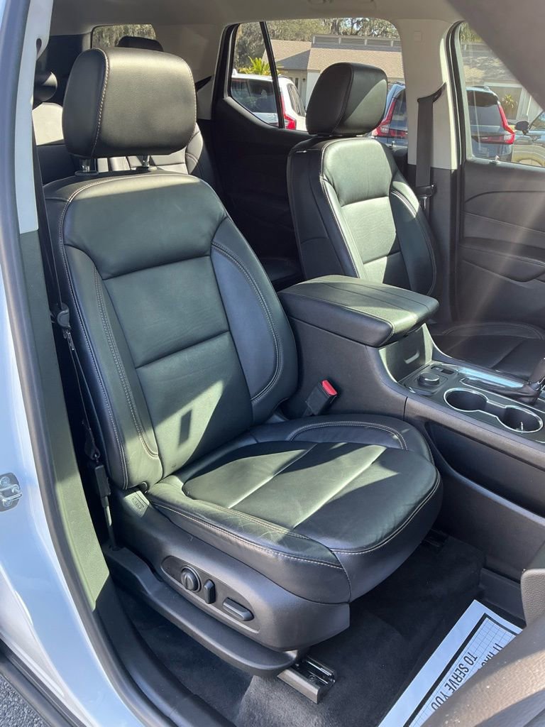 Used 2018 Chevrolet Traverse LT image 19