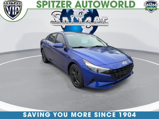 Used 2023 Hyundai Elantra SEL w/ Cargo Package FWD image 6