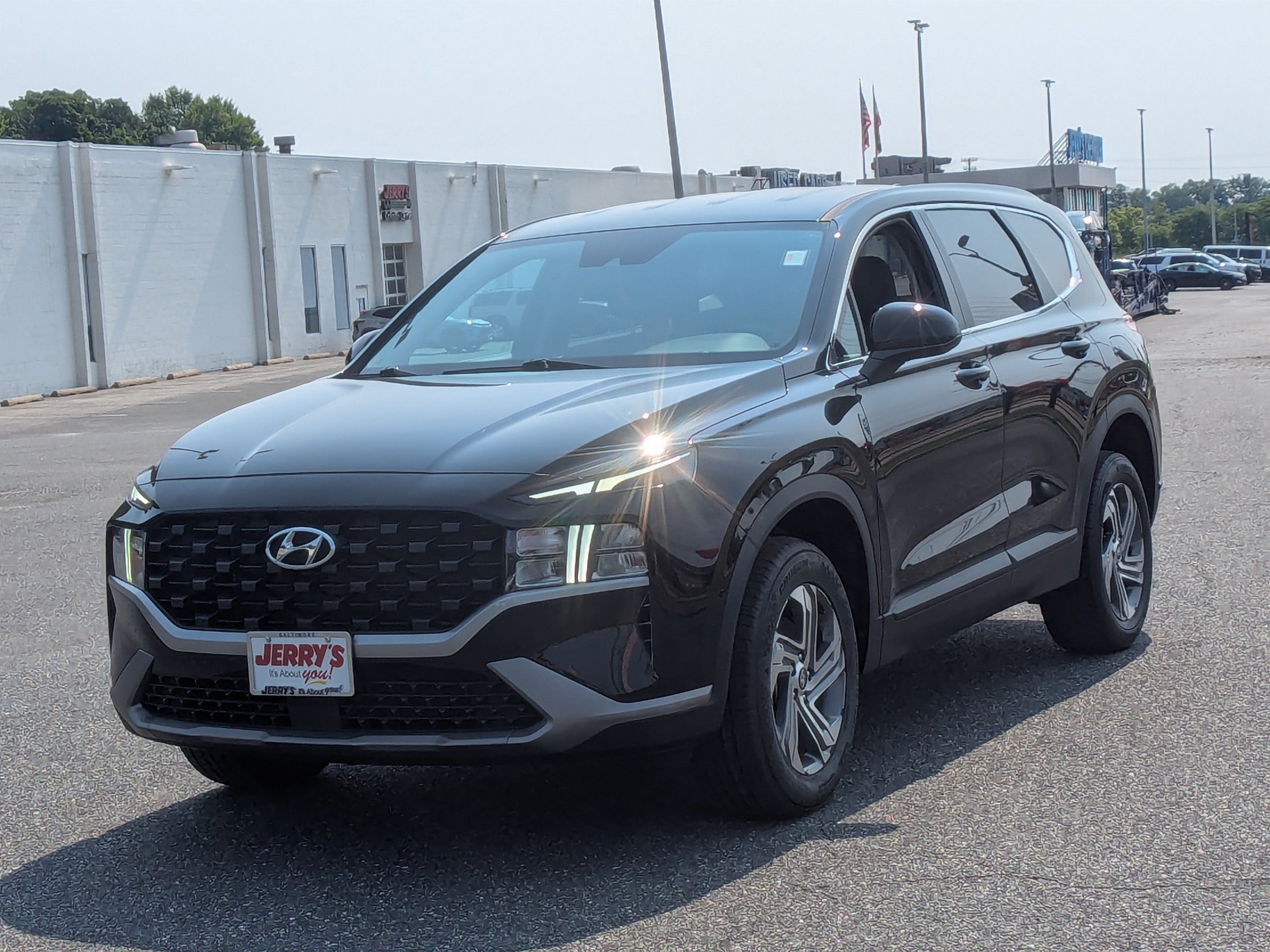 Used 2023 Hyundai Santa Fe SE AWD/4WD image 4