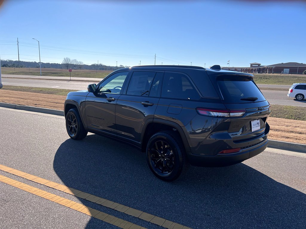 New 2026 Jeep Grand Cherokee Altitude AWD/4WD image 8
