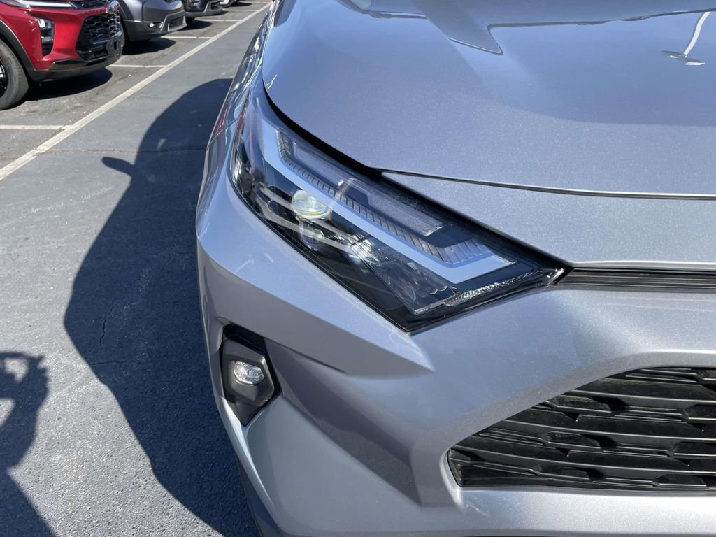 Used 2025 Toyota RAV4 XLE Premium image 16