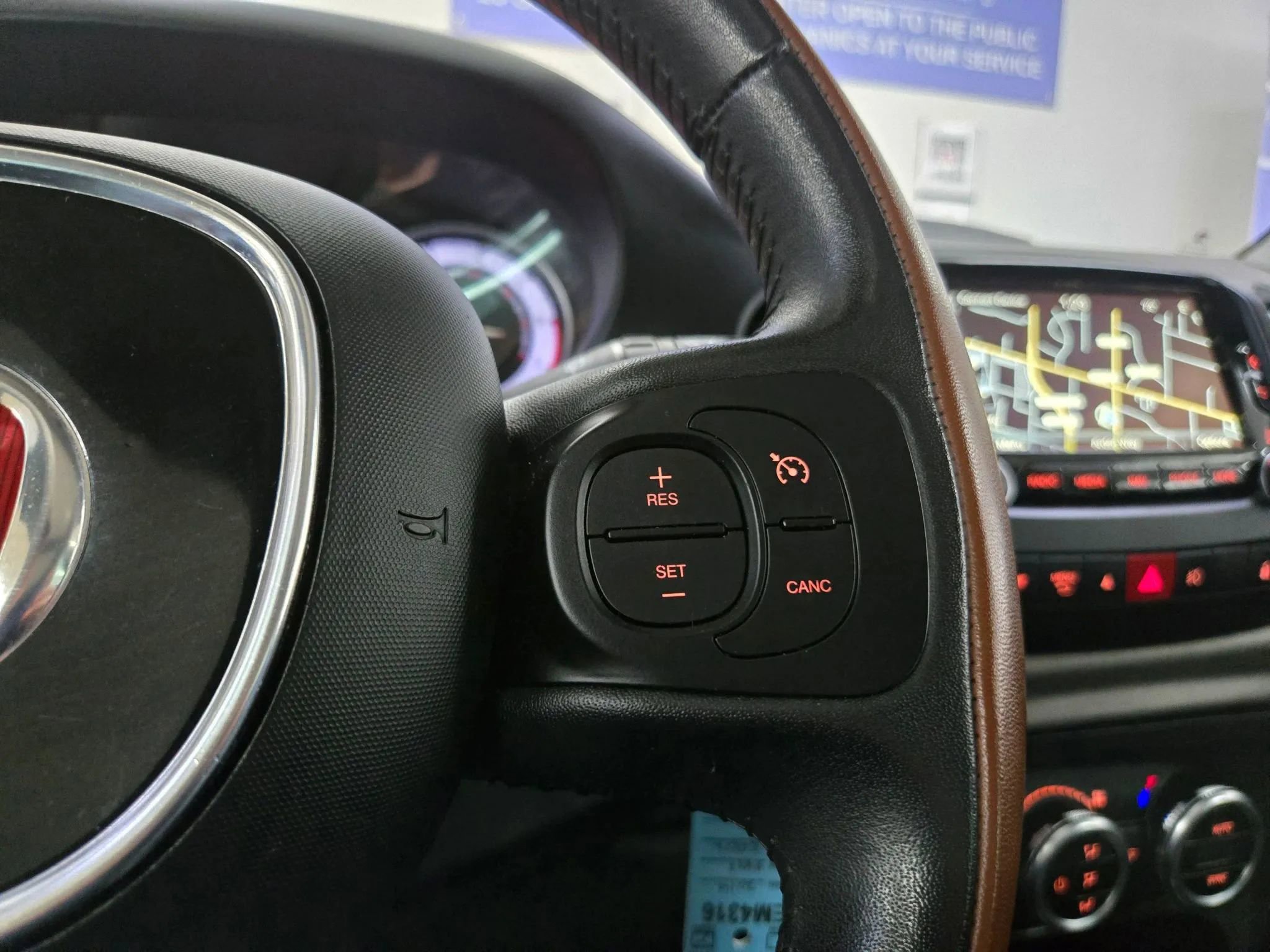 Used 2014 FIAT 500L Trekking w/ Popular Equipment Group image 37