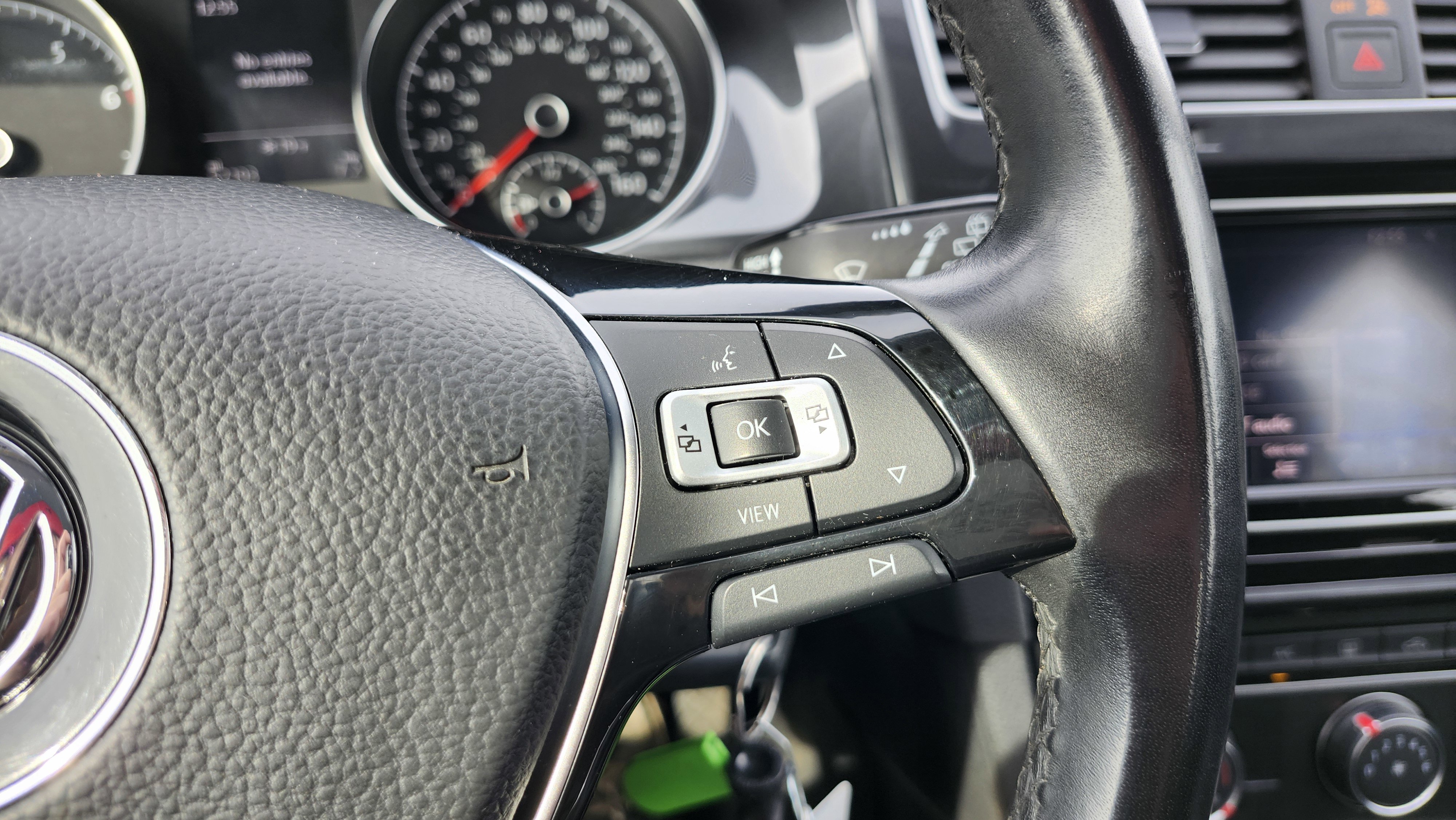 Used 2019 Volkswagen Golf S w/ Driver Assistance Package image 28