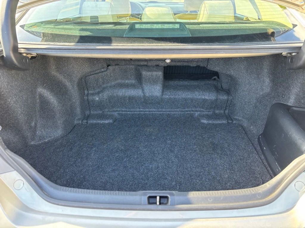 Used 2015 Toyota Camry XLE image 18