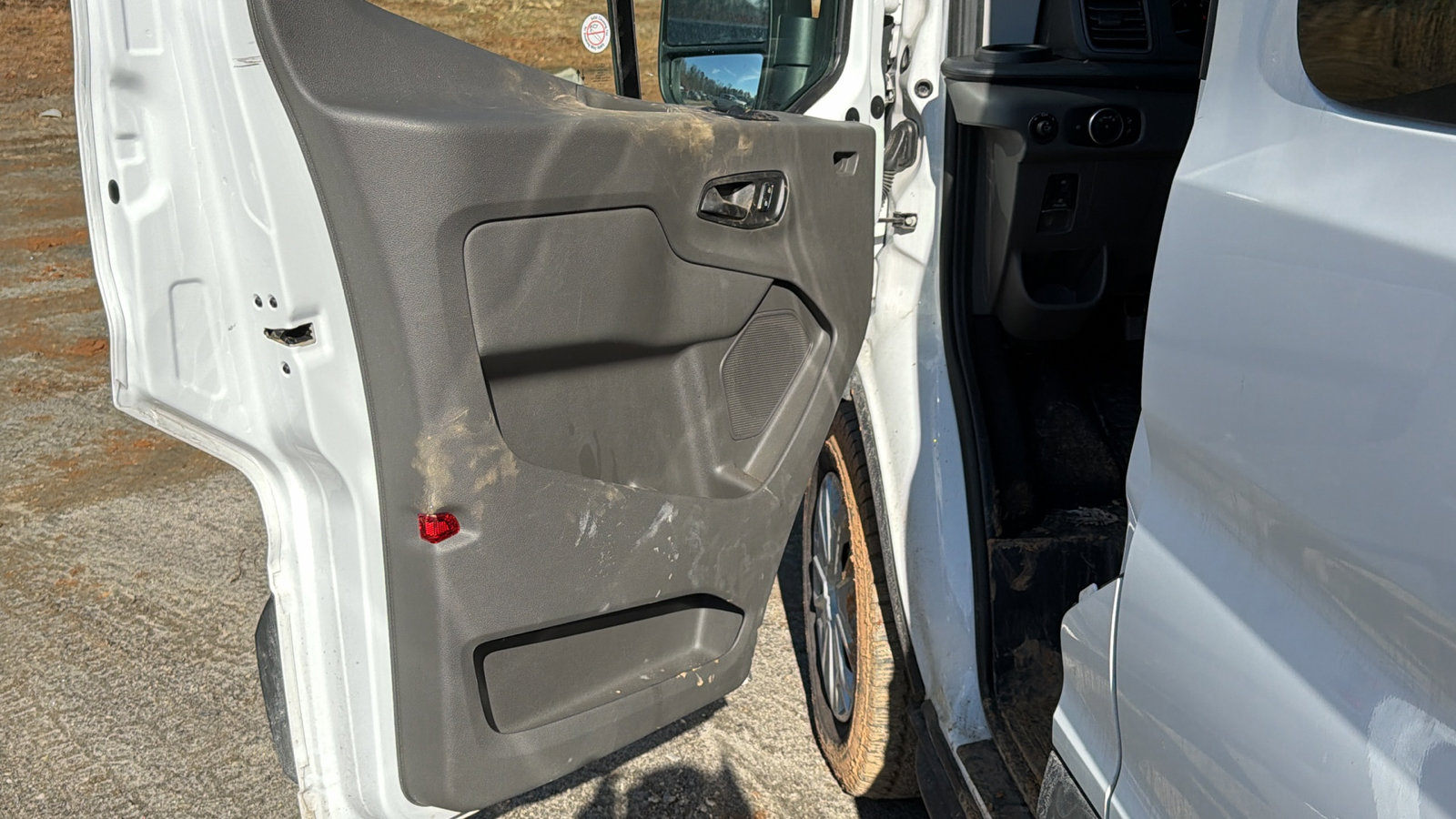 Used 2024 Ford Transit 350 XLT image 14