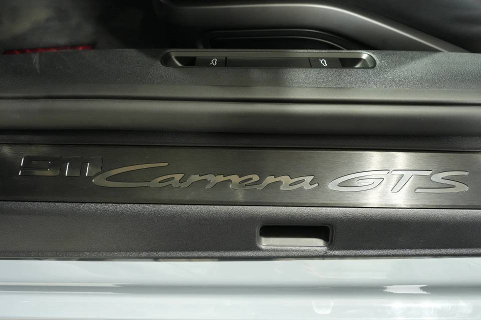 Used 2024 Porsche 911 Carrera GTS image 33