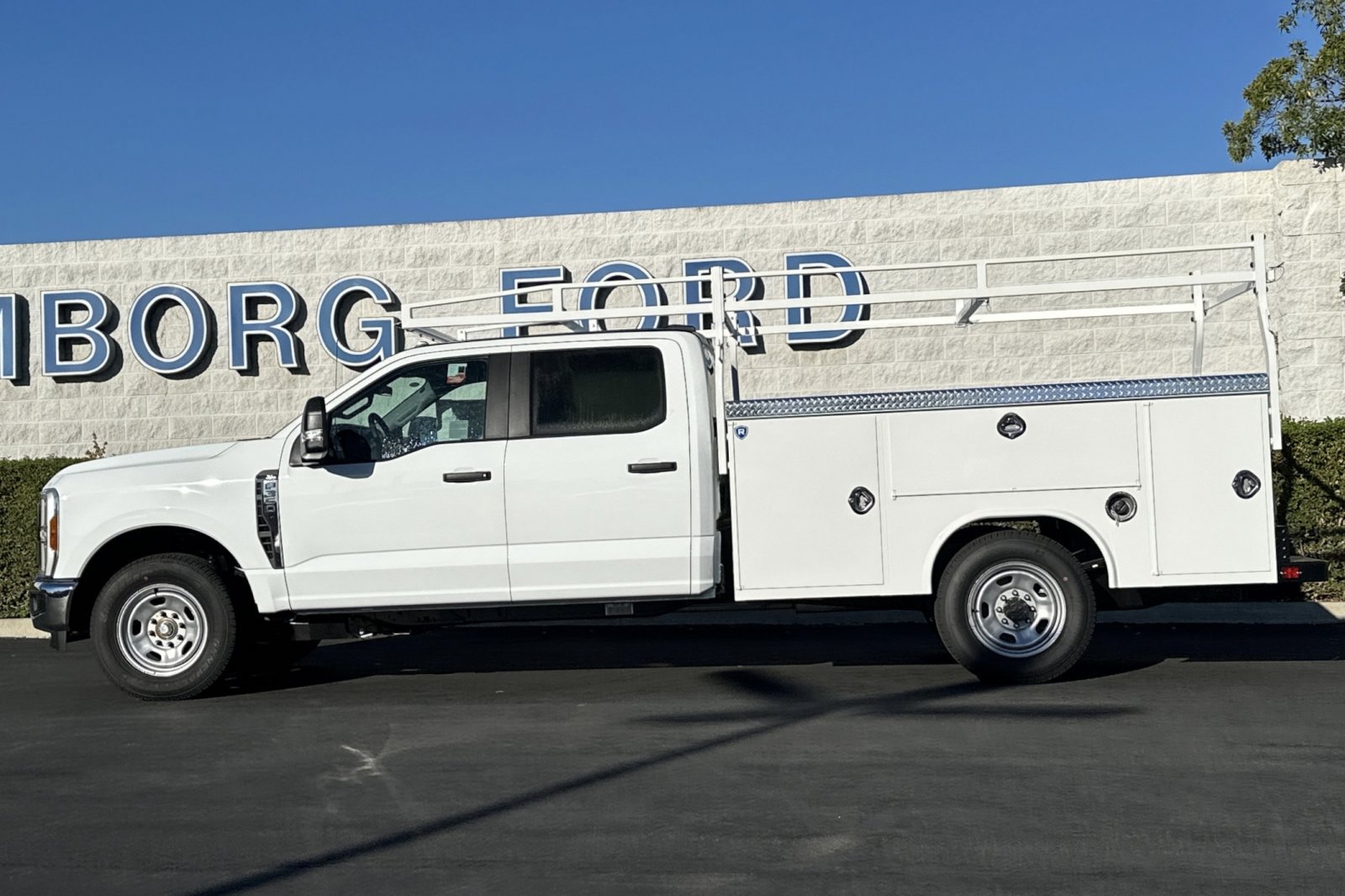 New 2026 Ford F350 XL w/ XL Chrome Package RWD image 7