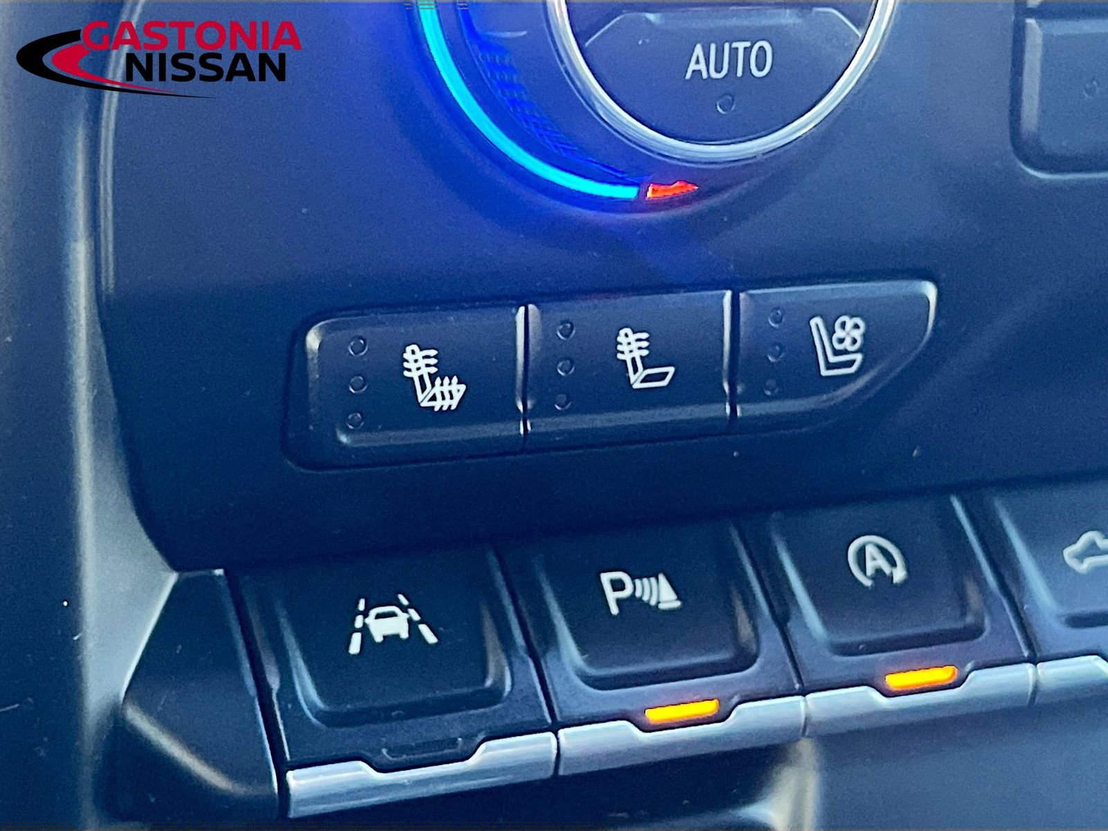 Used 2019 Chevrolet Silverado 1500 LTZ w/ LTZ Premium Package image 27