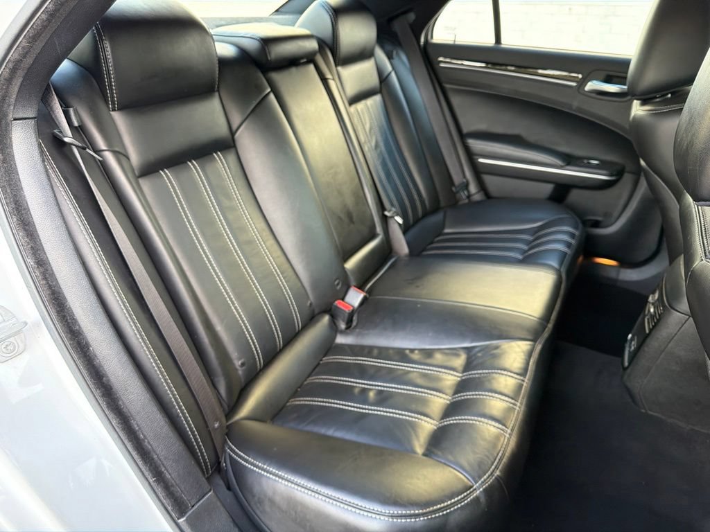 Used 2019 Chrysler 300 S RWD image 11