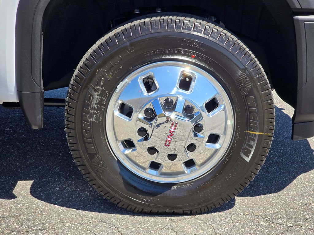 New 2026 GMC Sierra 3500 SLT w/ SLT Premium Package AWD/4WD image 15