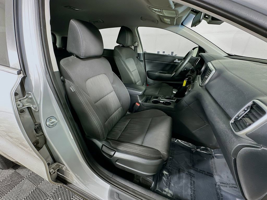 Used 2020 Kia Sportage LX image 30