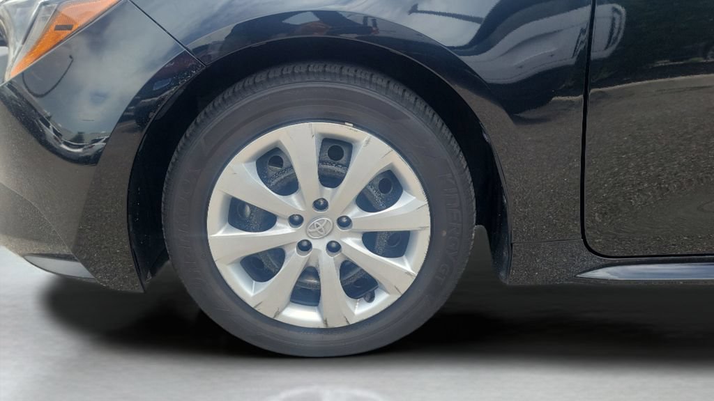 Used 2023 Toyota Corolla LE FWD image 25
