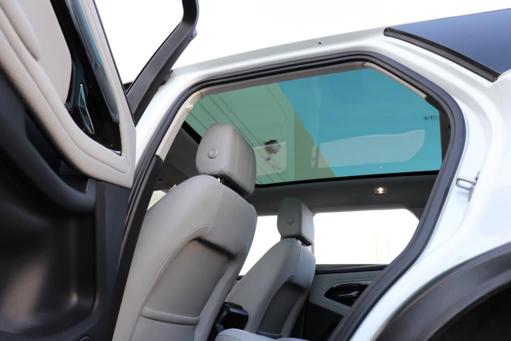 Used 2021 Land Rover Range Rover Evoque S image 36