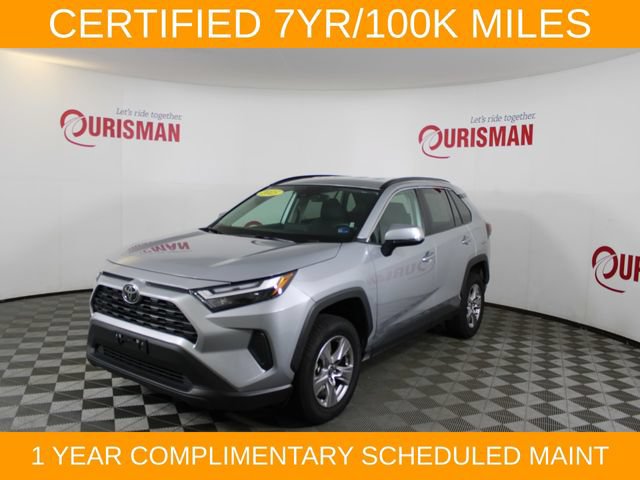 Used 2025 Toyota RAV4 XLE AWD/4WD image 2