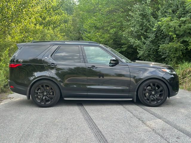 Used 2025 Land Rover Discovery S image 5