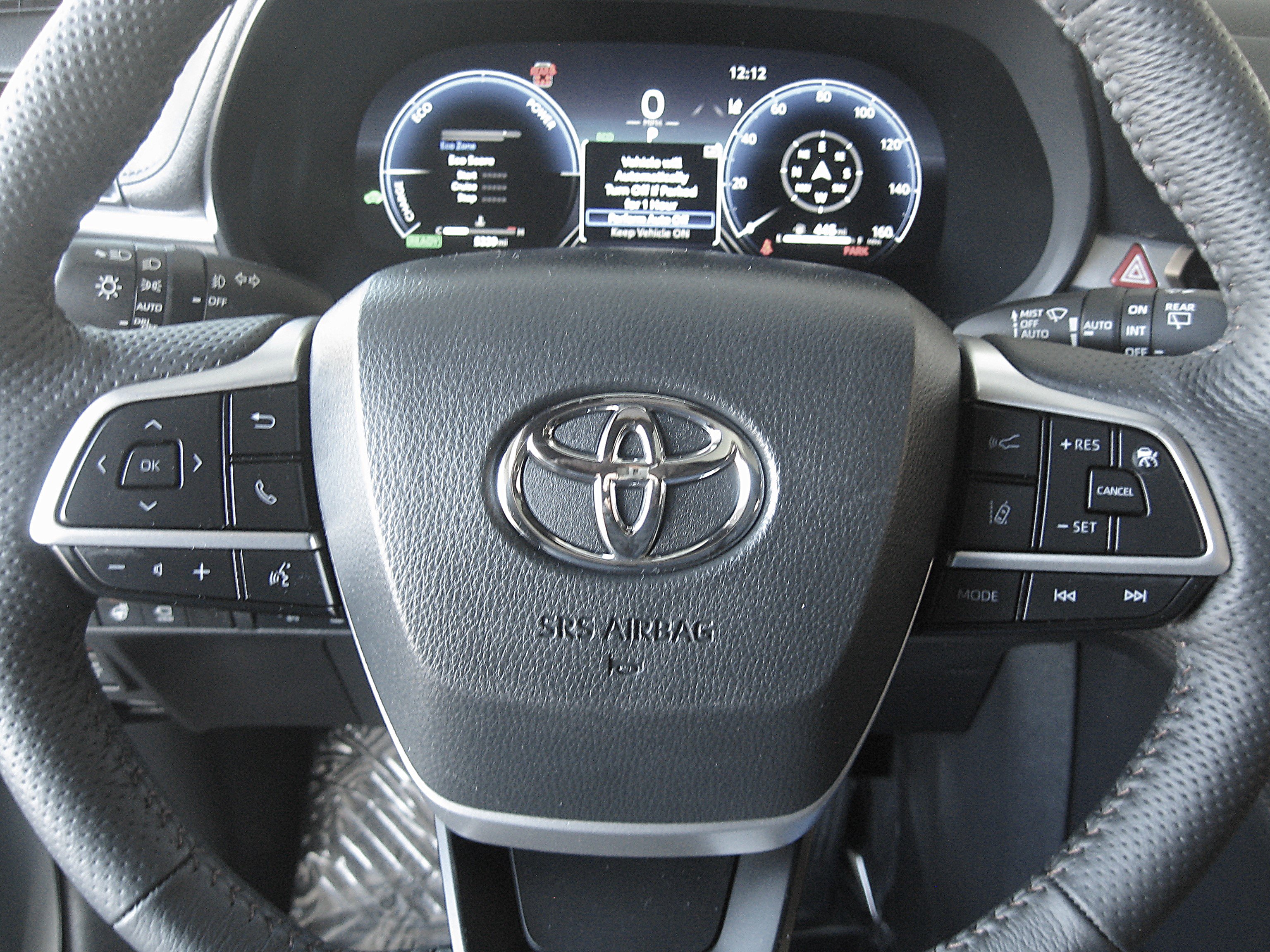 Used 2025 Toyota Sienna Platinum image 17
