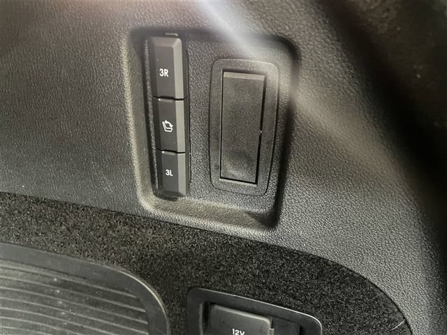 Used 2023 Lincoln Aviator AWD image 34