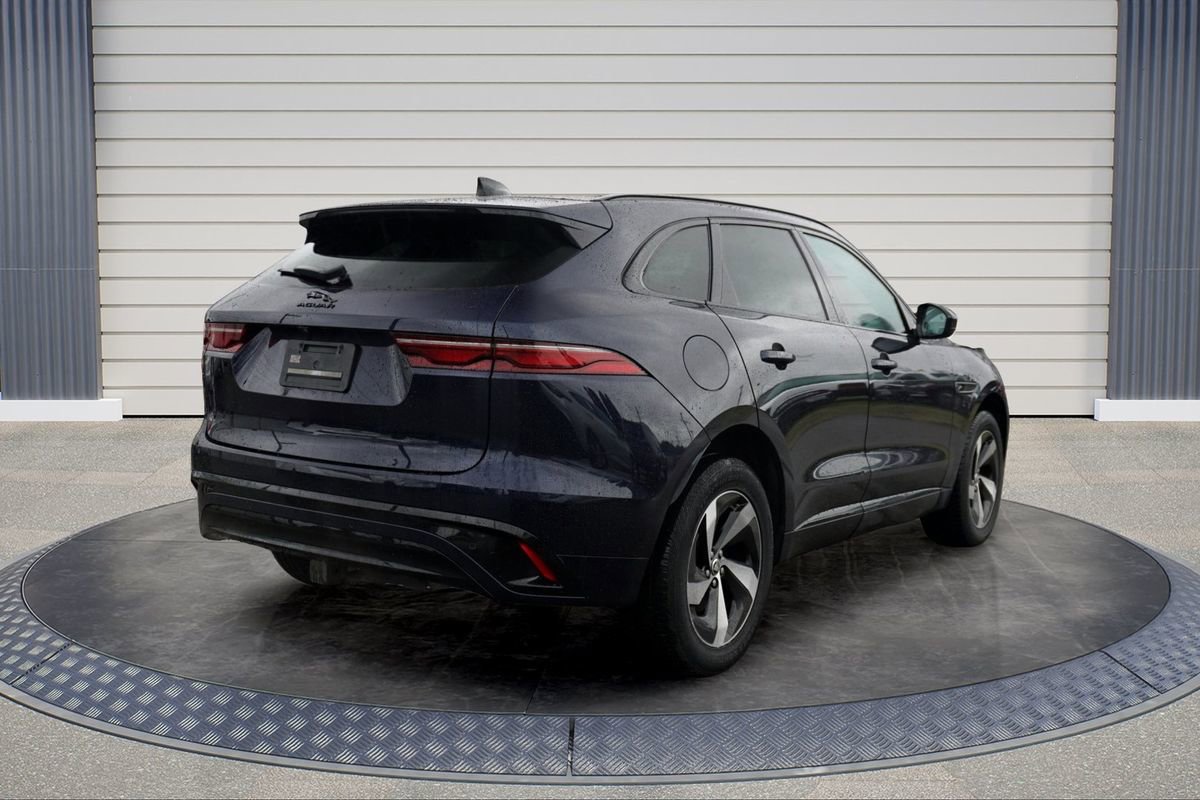 Used 2025 Jaguar F-PACE R-Dynamic S image 7