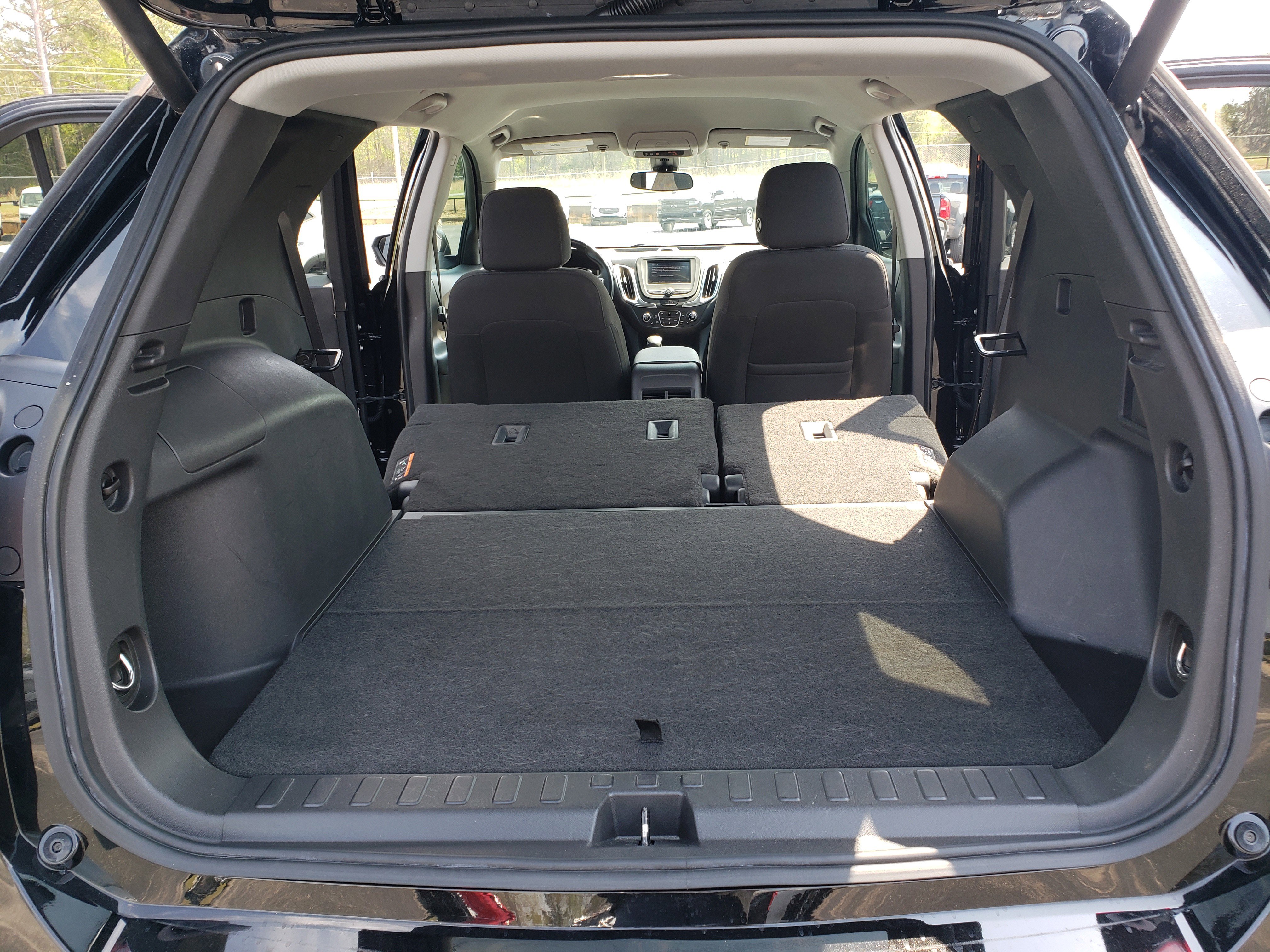 Used 2022 Chevrolet Equinox LT w/ Driver Convenience Package image 12