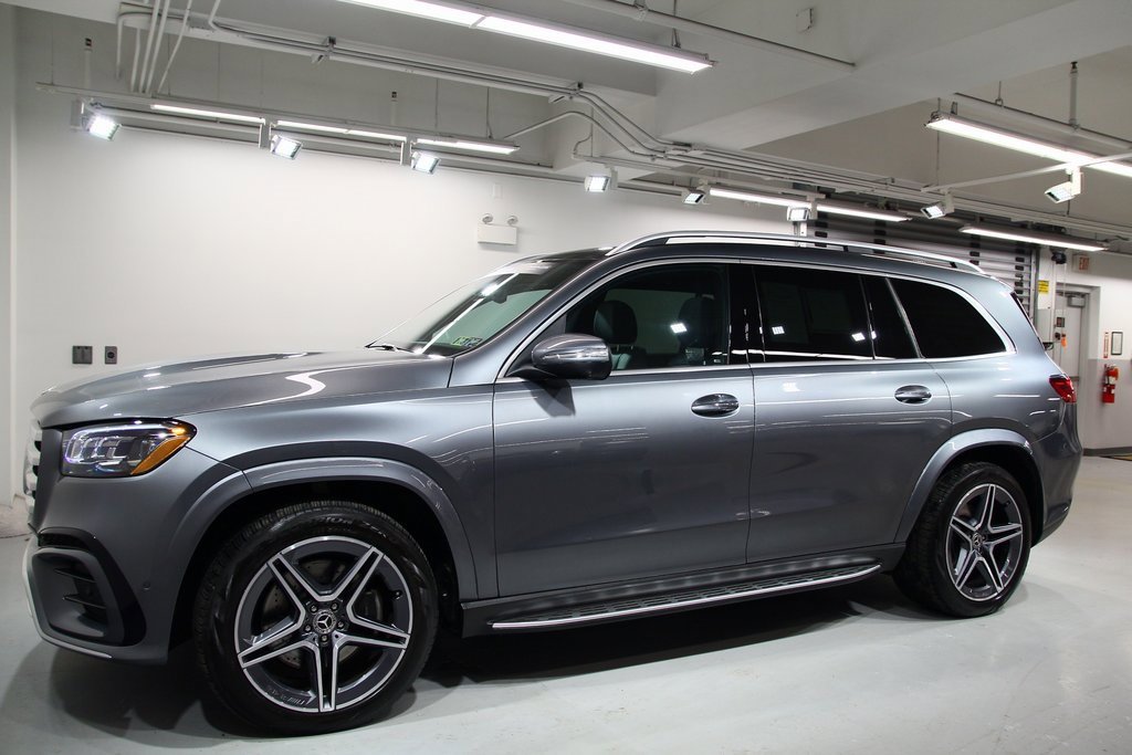 Used 2025 Mercedes-Benz GLS 450 4MATIC image 16