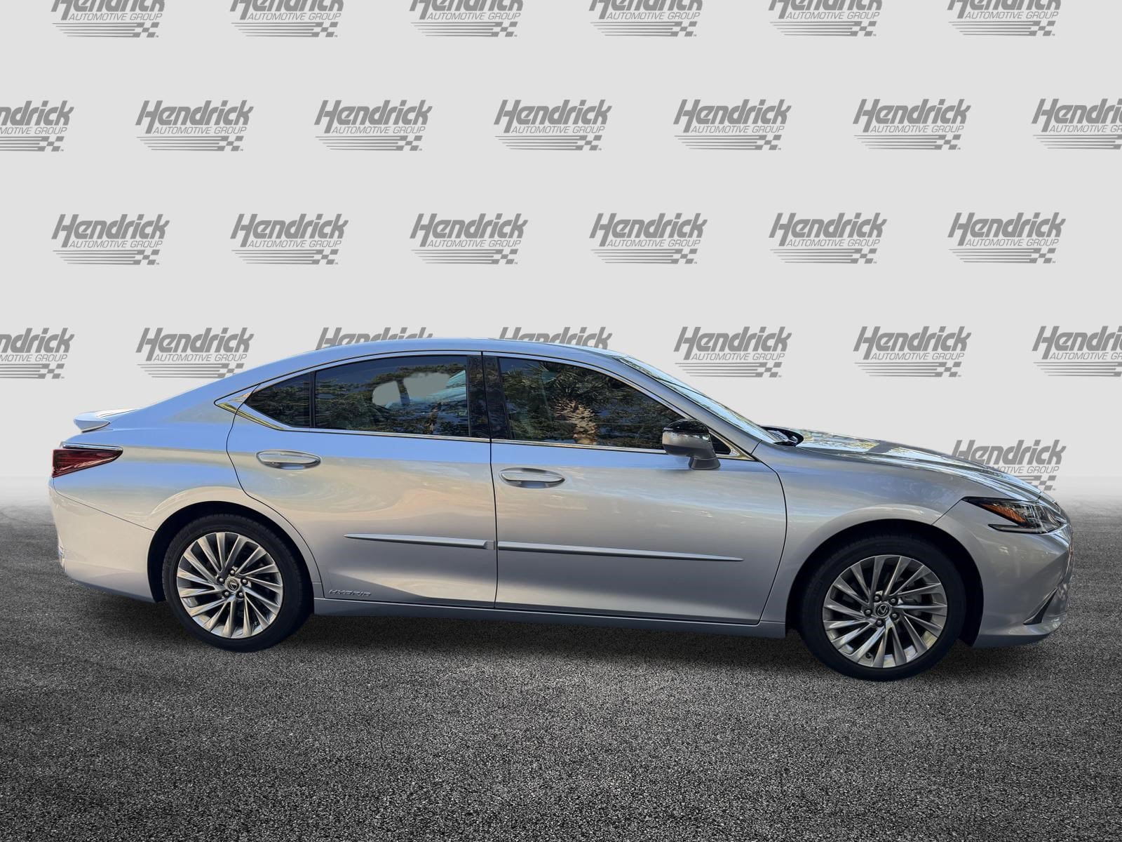 Used 2022 Lexus ES 300h Ultra Luxury FWD image 10