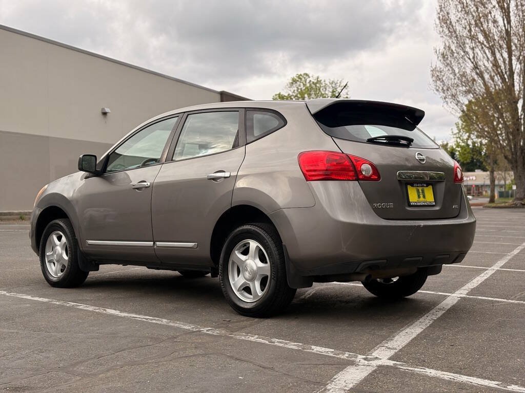 Used 2011 Nissan Rogue S AWD/4WD image 2