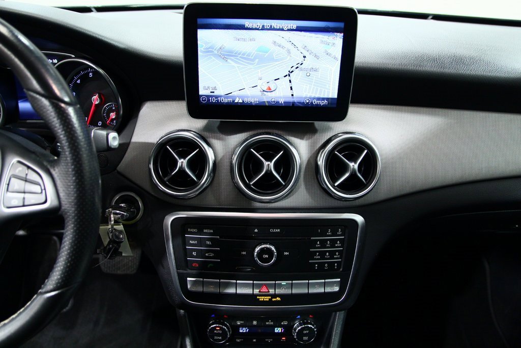 Used 2018 Mercedes-Benz GLA 250 4MATIC image 21