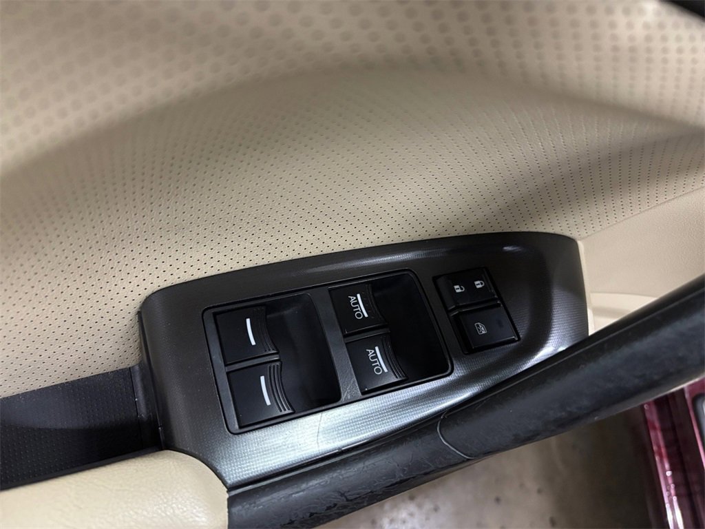 Used 2012 Acura TSX Sedan image 13