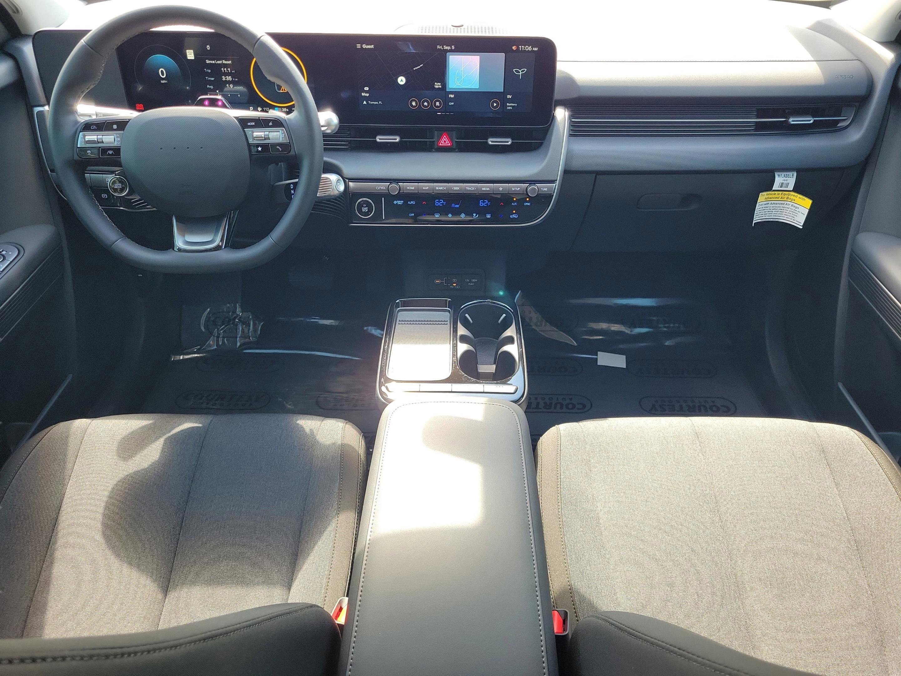 New 2025 Hyundai Ioniq 5 SE image 13