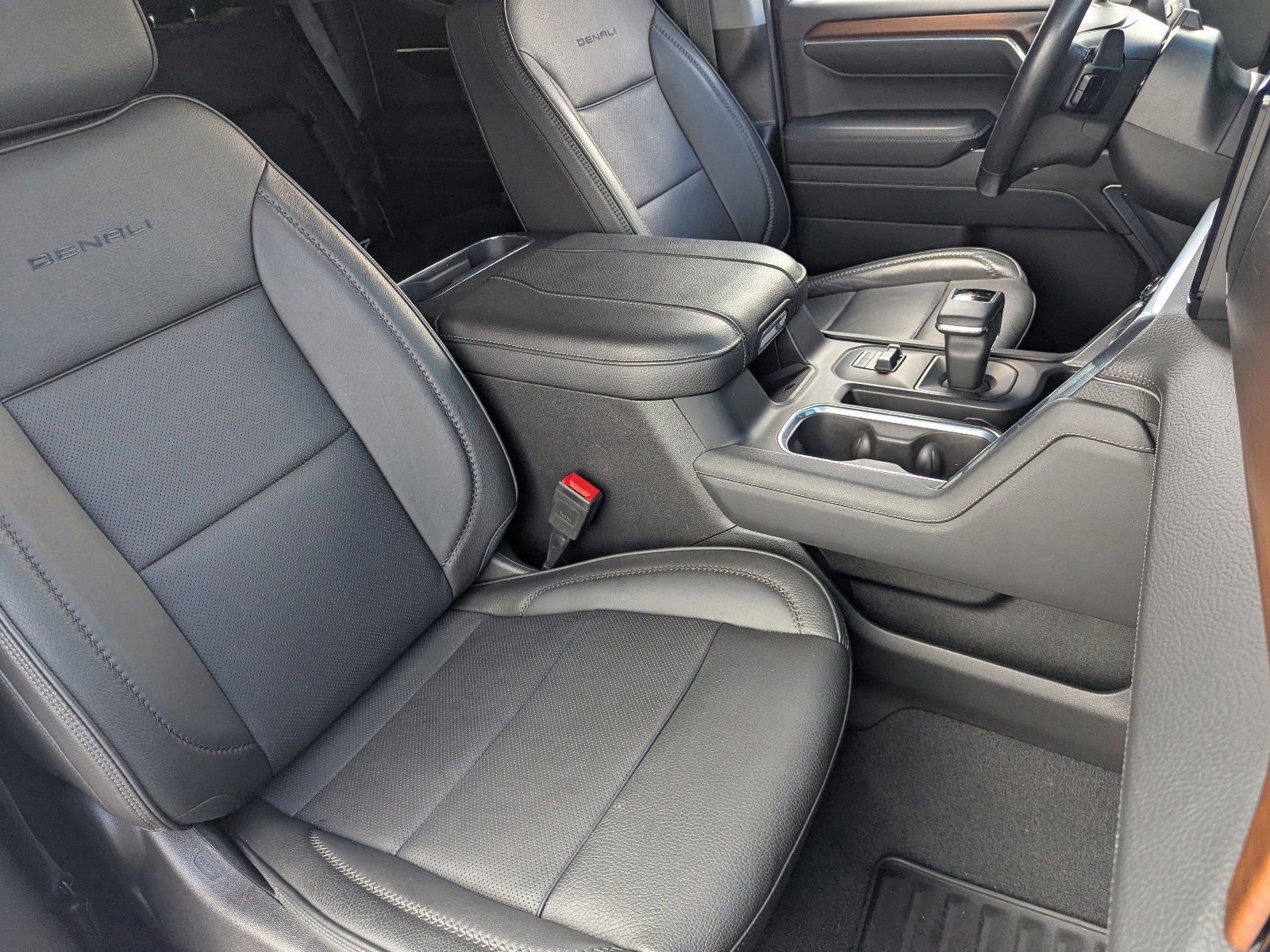 Used 2024 GMC Sierra 1500 Denali image 11