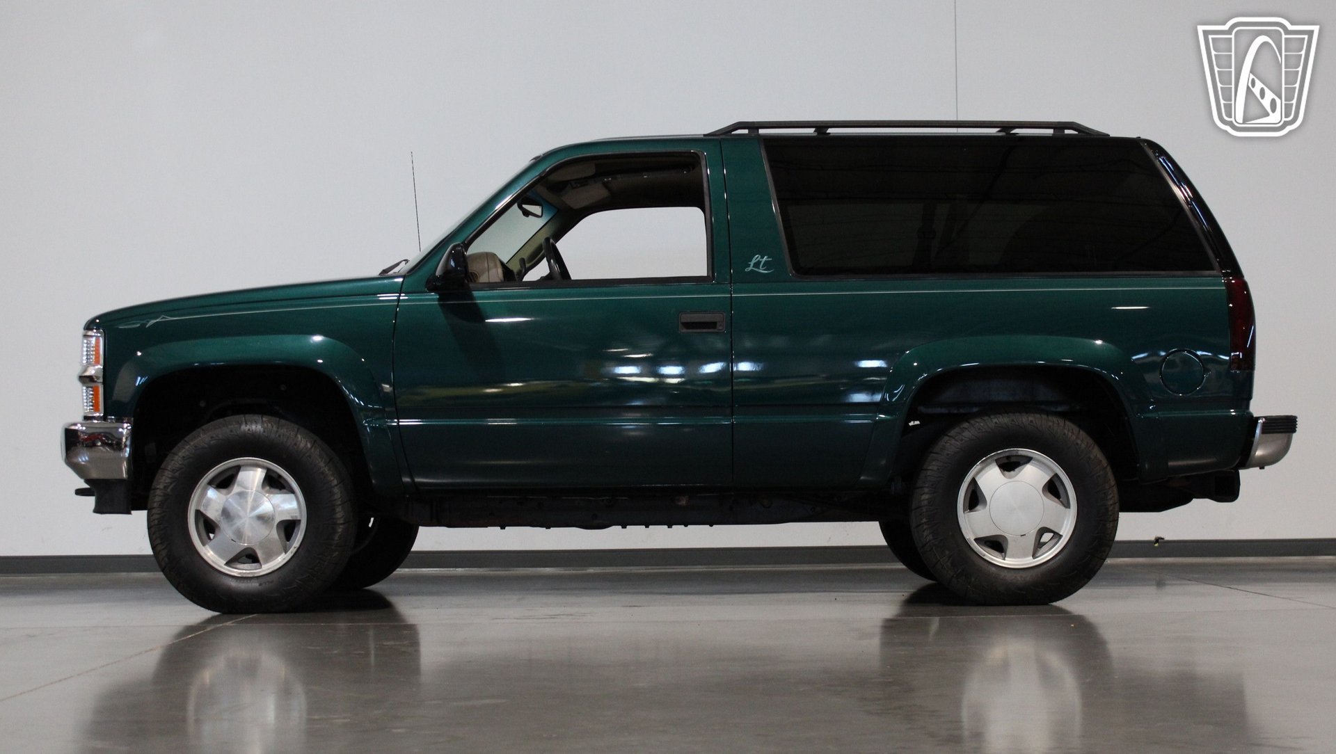 Used 1996 Chevrolet Tahoe 4WD 2-Door image 38
