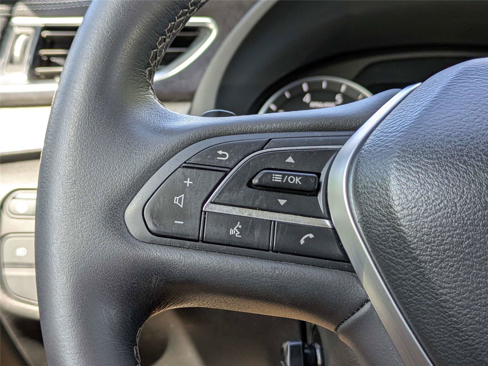 Used 2023 INFINITI QX50 Sensory w/ Accent Package FWD image 29