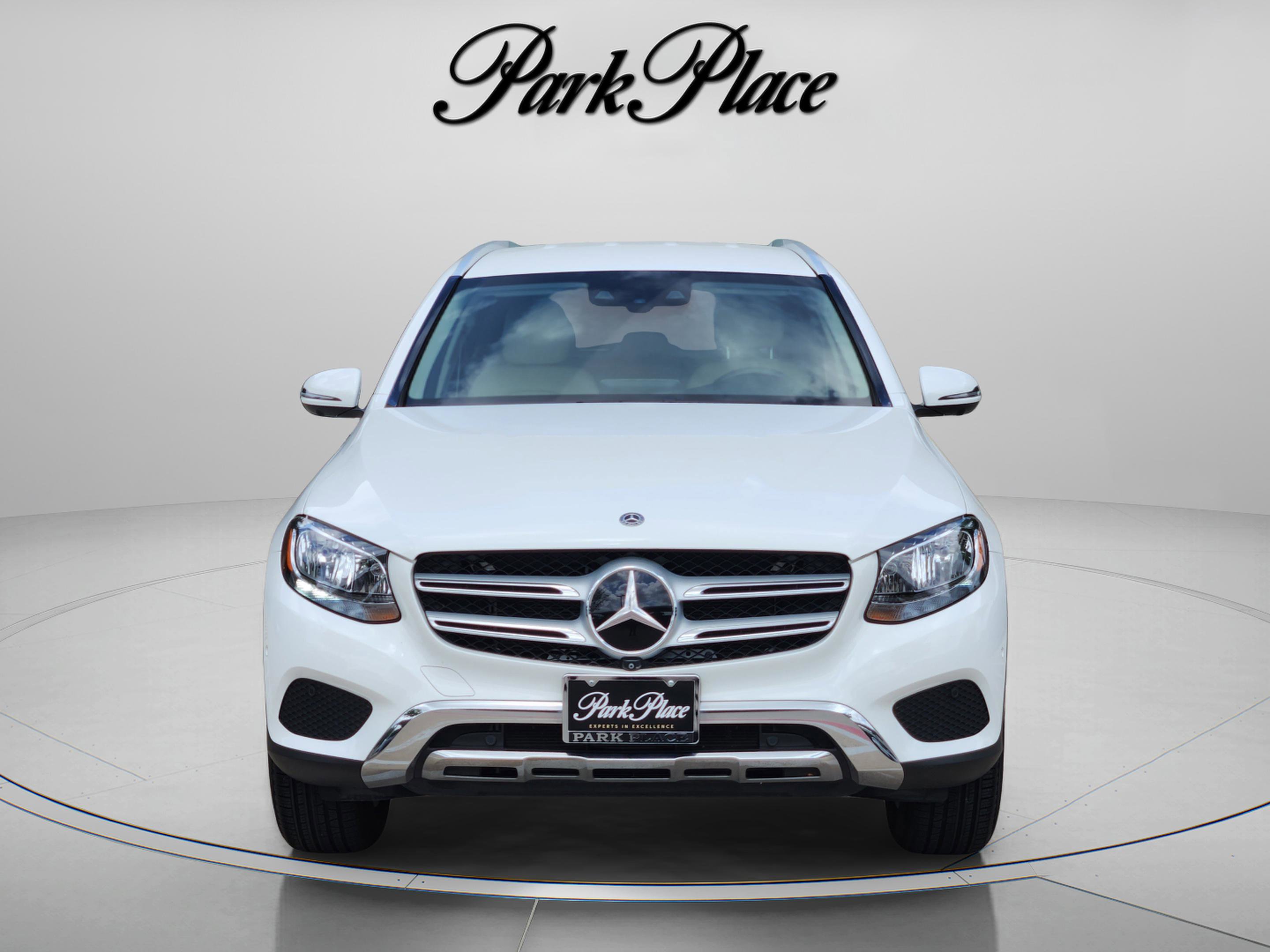 Used 2018 Mercedes-Benz GLC 300 4MATIC image 5