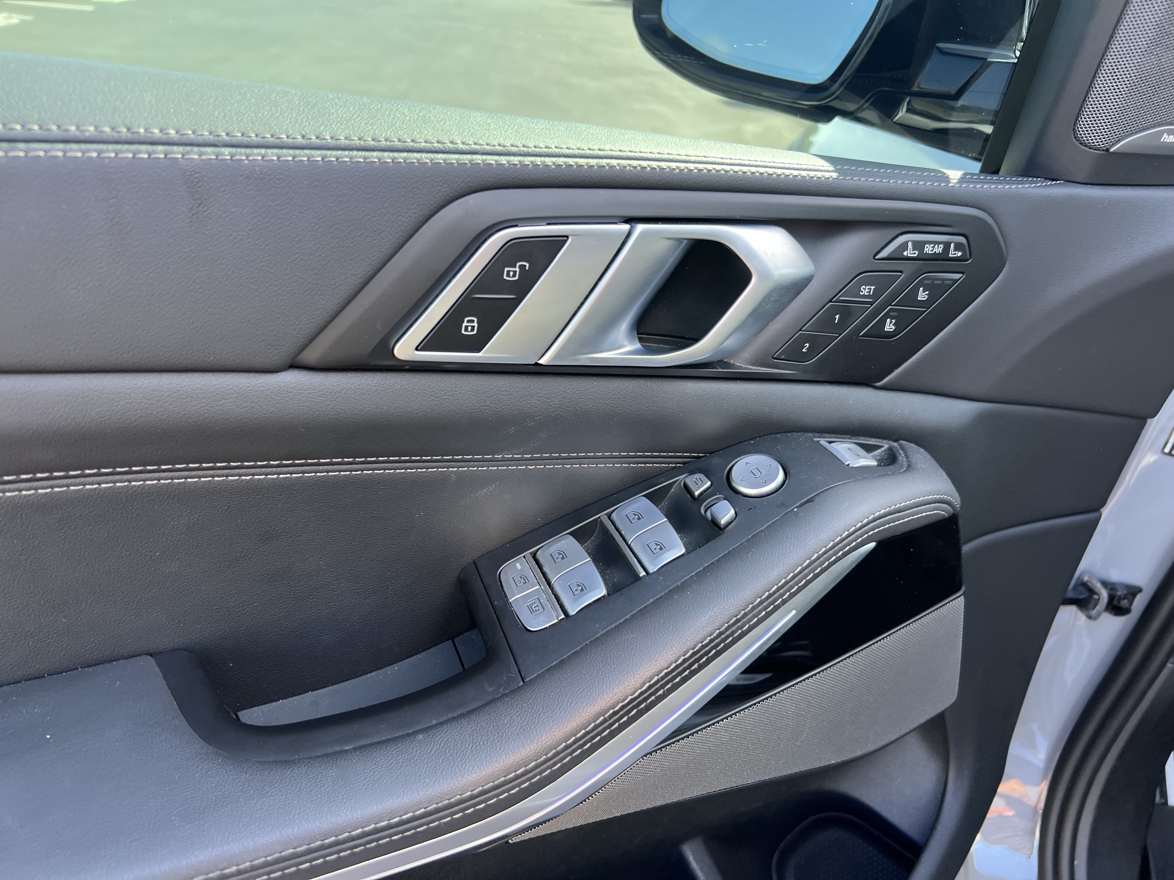 Used 2024 BMW X7 M60i w/ Executive Package AWD/4WD image 15