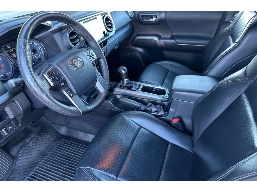 Used 2018 Toyota Tacoma TRD Sport w/ TRD Premium Sport Package image 10