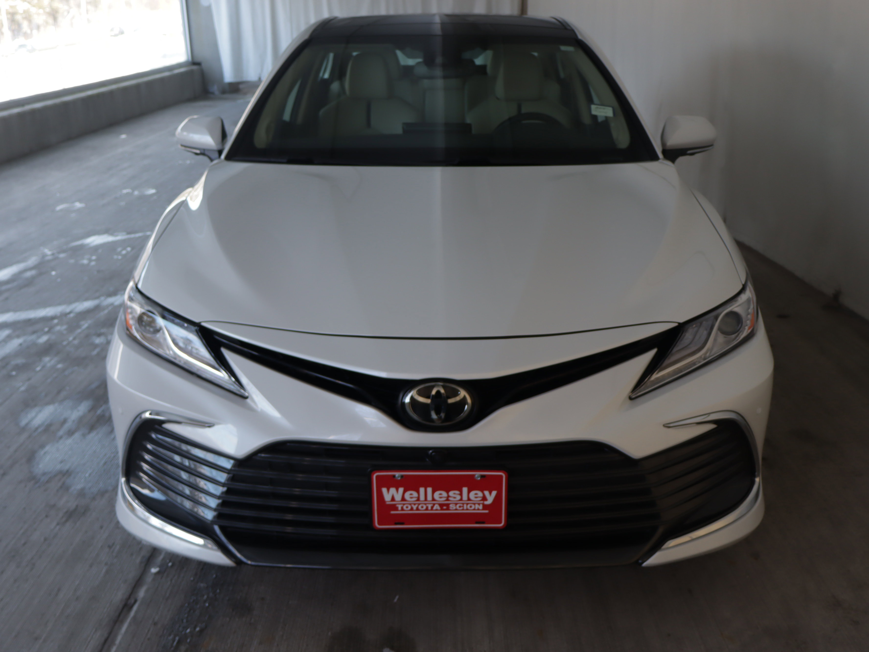 Used 2023 Toyota Camry XLE w/ Navigation Package AWD/4WD image 4