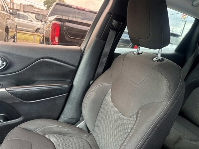 Used 2021 Jeep Cherokee Latitude image 20