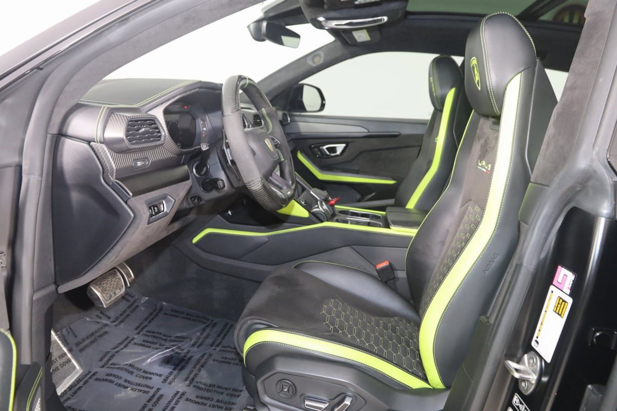 Used 2022 Lamborghini Urus AWD/4WD image 12