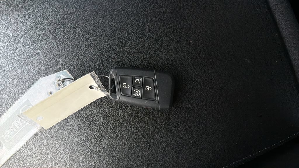 Used 2018 Volkswagen Atlas SE AWD/4WD image 37