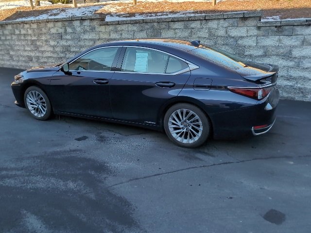 Used 2021 Lexus ES 300h w/ Luxury Package image 7