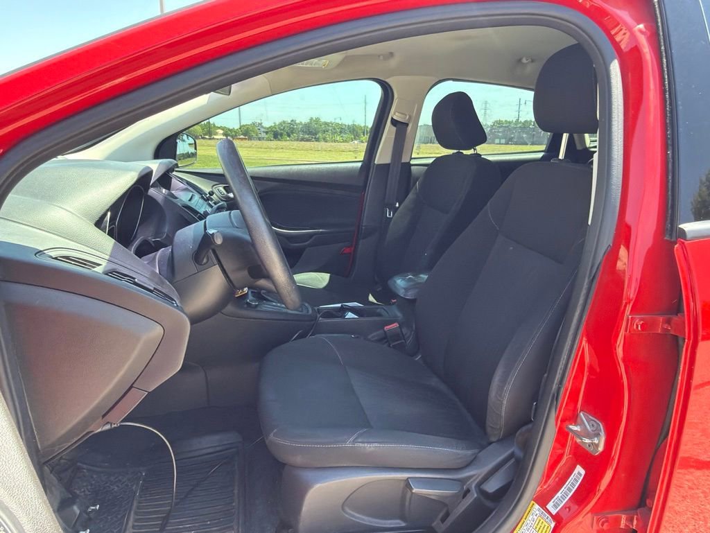Used 2016 Ford Focus SE FWD image 12