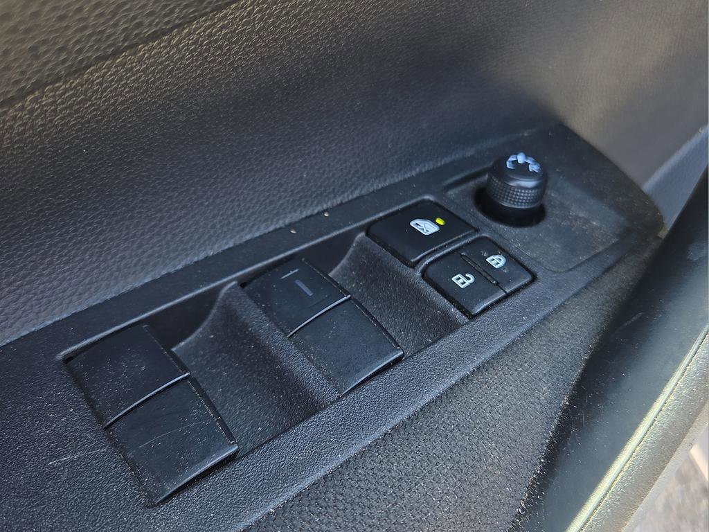 Certified 2025 Toyota Corolla LE image 18