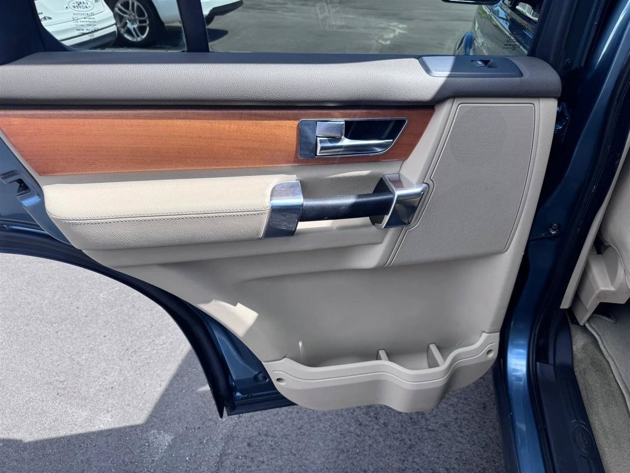 Used 2012 Land Rover LR4 AWD/4WD image 78