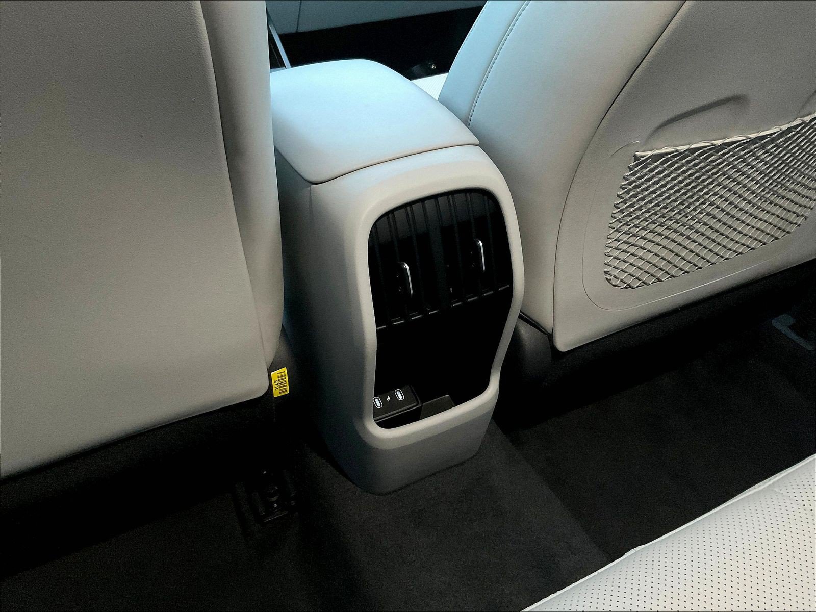 Used 2024 Hyundai Kona Limited AWD/4WD image 10