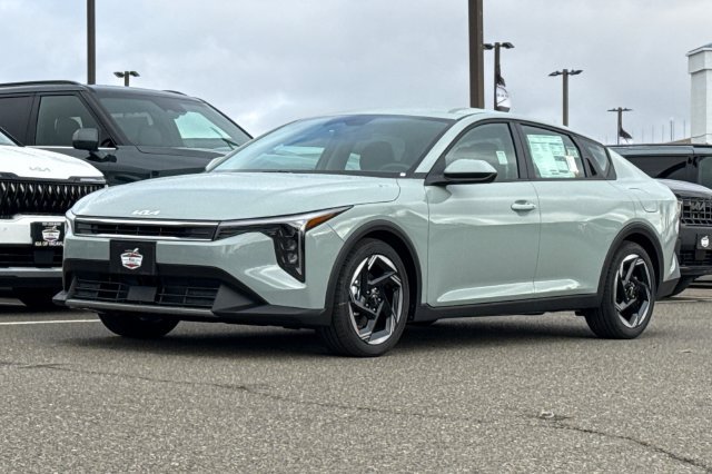 New 2027 Kia K4 EX FWD image 8