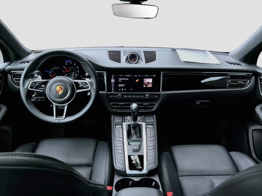 Certified 2021 Porsche Macan AWD/4WD image 25